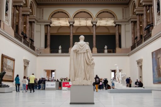 museum info tips 24